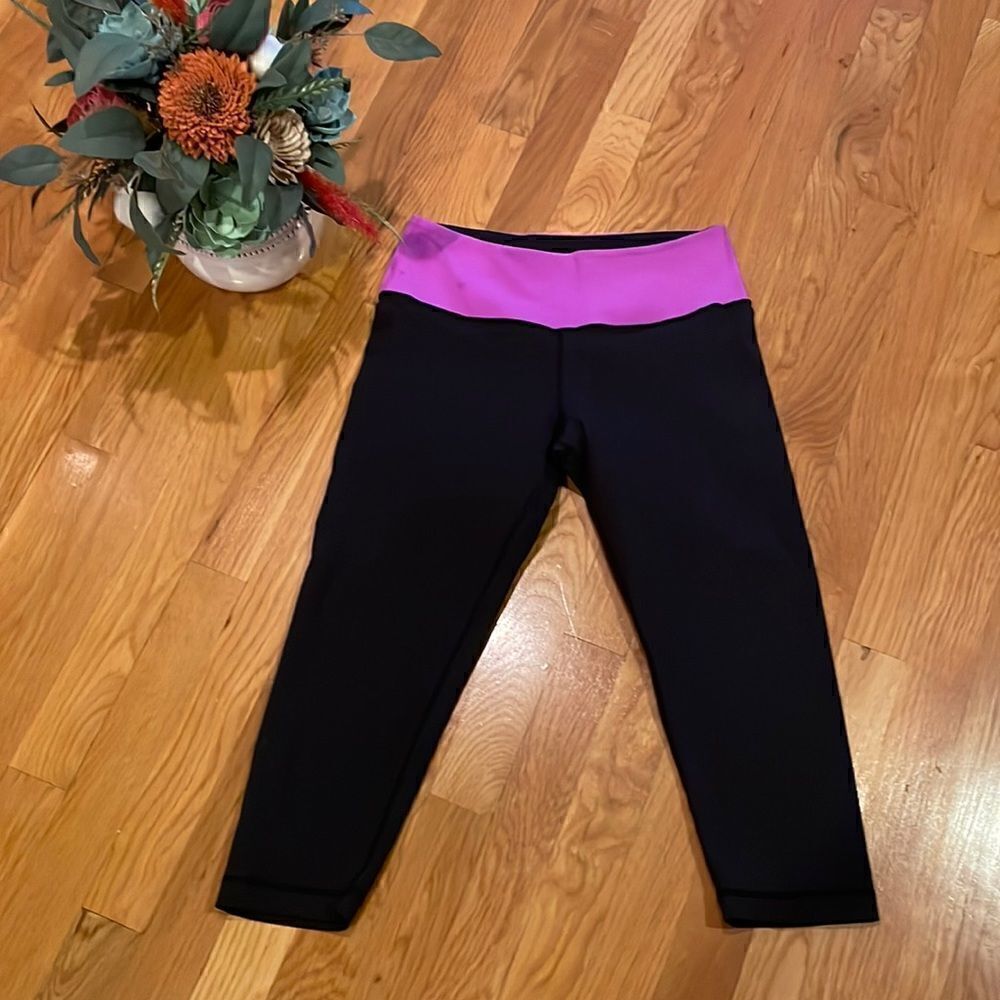 Lululemon Cropped Leggings - Good Used Condition - See photos